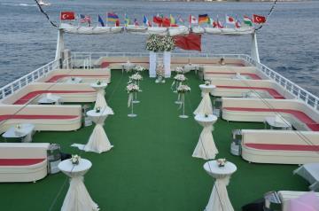 500 person Bosphorus cruise boat Küçük Prens