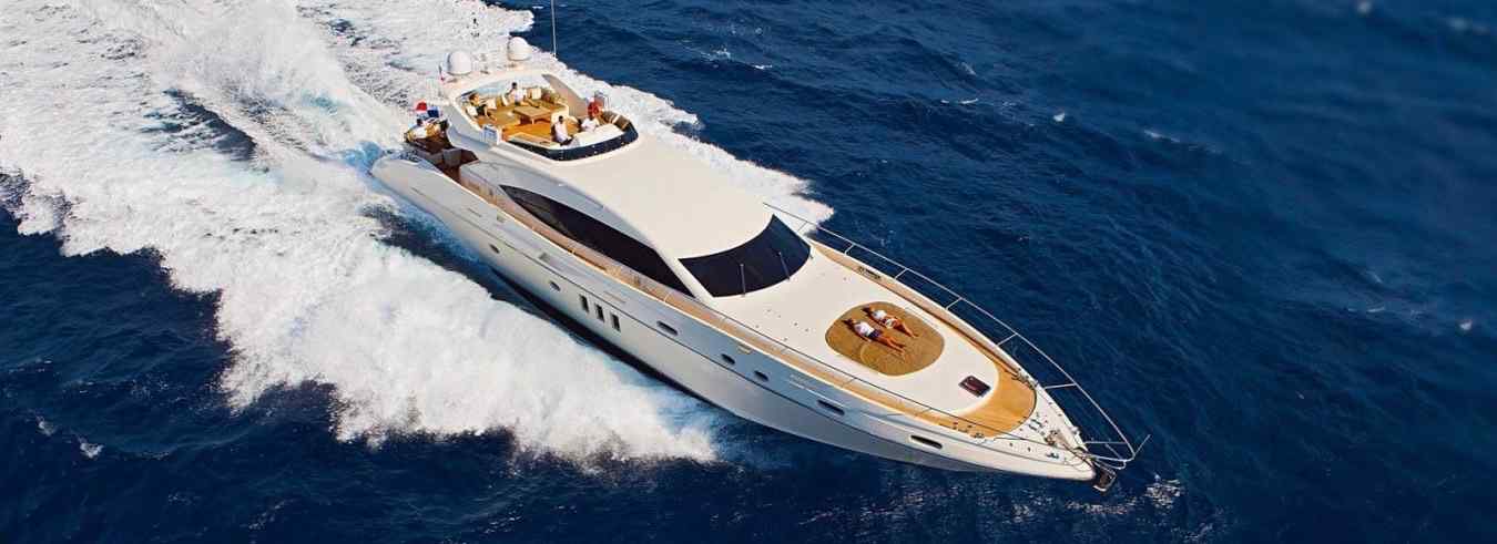 MOTOR YACHT CHARTER