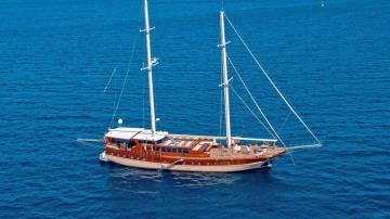 5 kabinli Bodrum mavi yolculuk teknesi Gulet Lets Dance