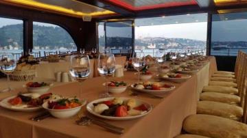 80 kişilik İstanbul Boğazı kiralık yat Safir teknesi