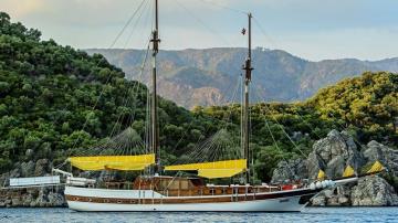 6 kabinli Marmaris mavi yolculuk teknesi Gulet Ayla Sultan