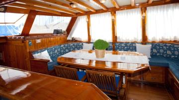 6 kabinli Bodrum mavi yolculuk teknesi Gulet Ariva 1