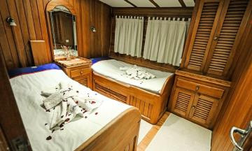 5 cabins Bodrum blue cruise boat Gulet Kanarya