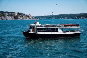 60 person Bosphorus cruise boat Sarıkayalar