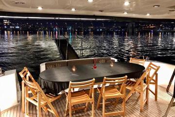 13 kişilik İstanbul Boğazı kiralık yat Hypnos teknesi