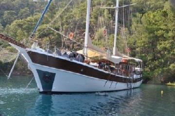 7 kabinli Bodrum mavi yolculuk teknesi Gulet Arielle Deniz