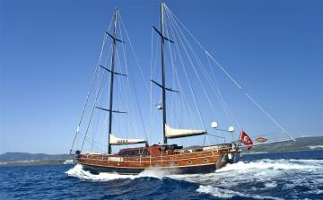 5 kabinli Bodrum mavi yolculuk teknesi Gulet Gora