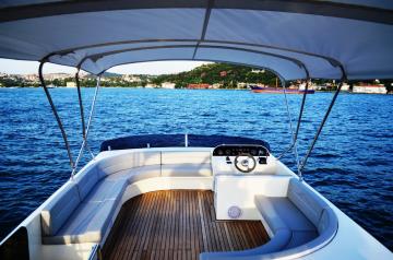 15 person Bosphorus cruise boat Poseidon S