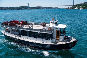 60 person Bosphorus cruise boat Sarıkayalar