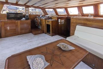 3 kabinli Bodrum mavi yolculuk teknesi Gulet Karia