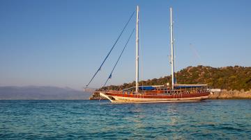 8 kabinli Fethiye mavi yolculuk teknesi Gulet Tarkan 5