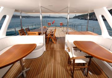 36 kişilik İstanbul Boğazı kiralık yat Sabah Rüzgarı teknesi