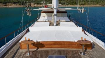 5 kabinli Bodrum mavi yolculuk teknesi Gulet Arielle 1