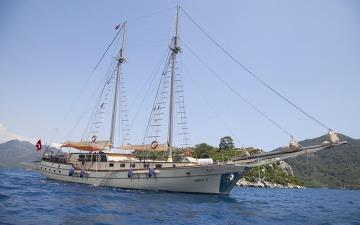 4 kabinli Marmaris mavi yolculuk teknesi Gulet Murat 2